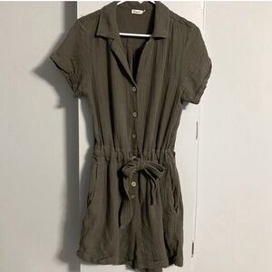 Faherty romper cotton gauze large safari green